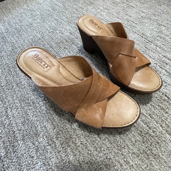 Born Women’s Crossover Strap Wedge Sandals – Size 6 – Light Brown - Picture 2 of 8